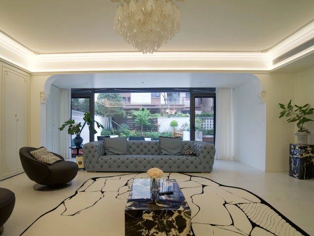 弗朗茨：稀缺岳麓大宅之上，焕新生活的价值